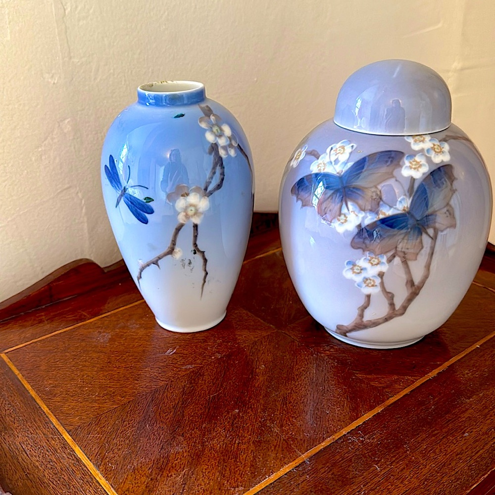 2 Royal Copanenhagen Vases